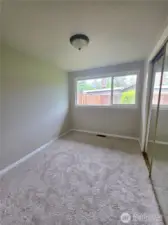 Bedroom 1 - view 2