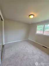 Bedroom 2 - view 2