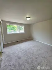 Primary bedroom - view 2
