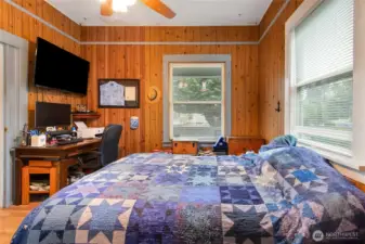 good size primary bedroom.