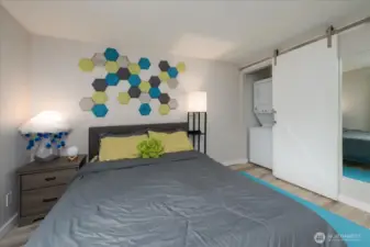 Convenient in-unit laundry!