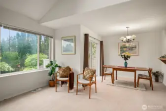 Dinning Rm. New carpet is grey color