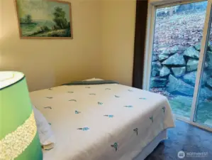 Guest room/office on main level - Patio