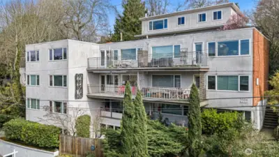 Welcome to the Toltec Condominium unit on North Capitol Hill.