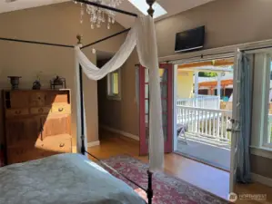 main floor suite