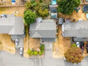 RV/Boat parking, large lot