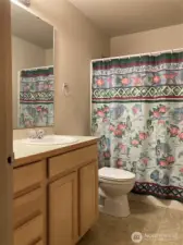 Upstairs Main Bath