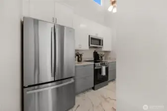 light and bright kitchen