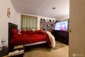 Non conforming lower unit with 1 bedroom and 3/4 bath.