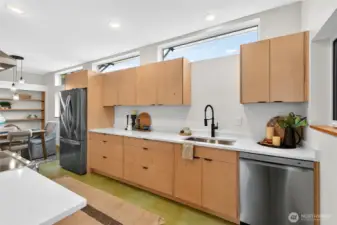 Plenty of south facing windows.