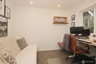 upstairs office space