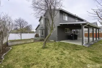 Raised Garden Beds for those with green thumbs