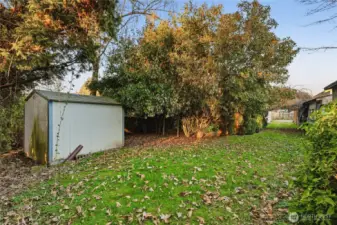 The 5,176 sqft NR-3 lot you’ve been waiting for. Rare alley access provides the perfect logistical entry for constructing DADUs without disturbing the main house. A prime site for building long-term equity or creating a multi-unit income stream.