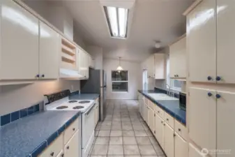 Large Kitchen with Ample Storage