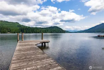 Private dock, tie up your boat and live the lake life.
