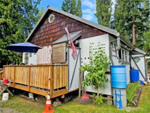 Welcome home to 103 Hunt Road!