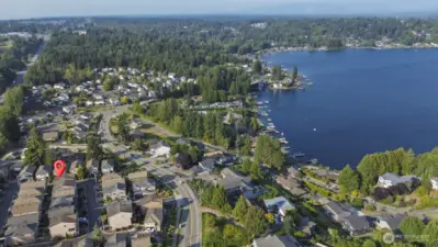 Location so close to Lake!