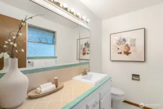 Primary 1/2 bath.