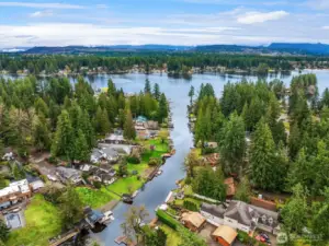 quick access to open lake but quiet and serene location