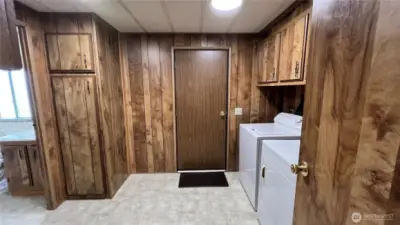 Large Utility Room w/ Washer Dryer