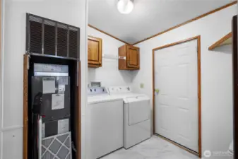 Furnace new in 2022, along with heat pump