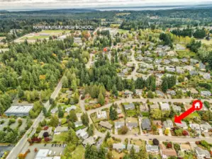 Just minutes to local shops, schools & waterfront restaurants & pubs.