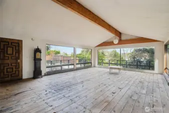 Spacious living room with great natural lighting