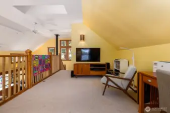 Flexible loft space that could easily be extra sleeping space or home office