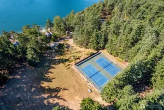 Join us for DNW's famous tennis camp! Multiple courts located across community