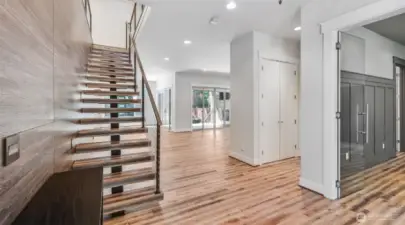 Floating staircase!
