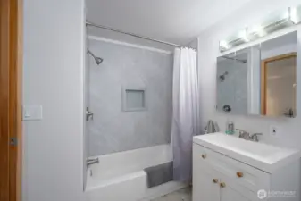 Secondary primary ensuite