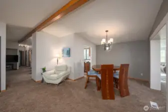 Living Room / dining room