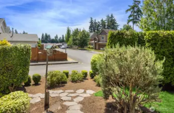 Landscaped Side/Back Yard