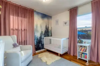 Upstairs bedroom #2
