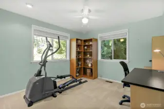 Forth bedroom/ office space