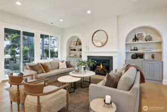 The perfect place to gather with friends! Stylish built-ins let you display your favorite art pieces, photos, and possessions with ease.