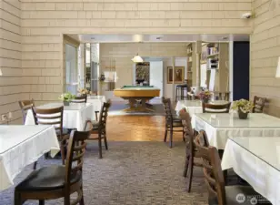 This clubhouse has it all! Pool, table tennis, restaurant, bar, and fun events!