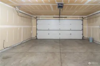 2-Car garage