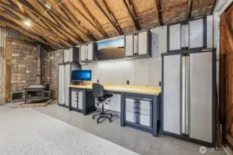 Kolbalt storage system negotiable