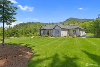 Views on all sides of the house...look at the beautiful hills behind you!