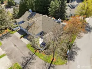 Quiet cul-de-sac with guest parking nearby