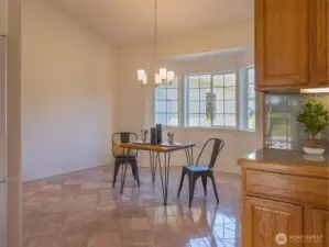 Breakfast area with bay window