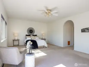 Huge primary bedroom