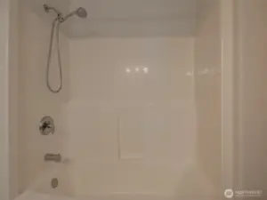 Hall bath tub