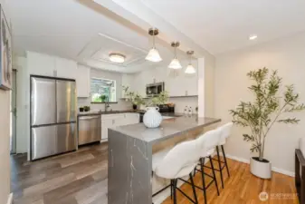 Rooming bar space for all the entertaining!