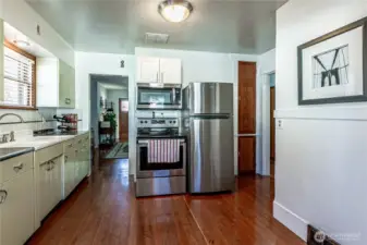 Stainless appliances