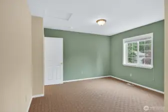 Upstairs 2nd bedroom