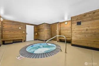 Hot tub and dry sauna in updated clubhouse.
