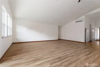 Photos of a similar home in the neighborhood