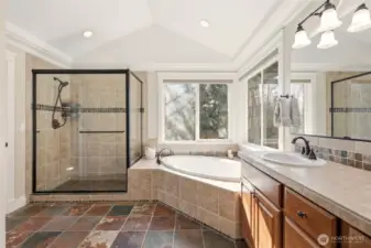 Owners Suite Spa Inspired 5 Piece bath